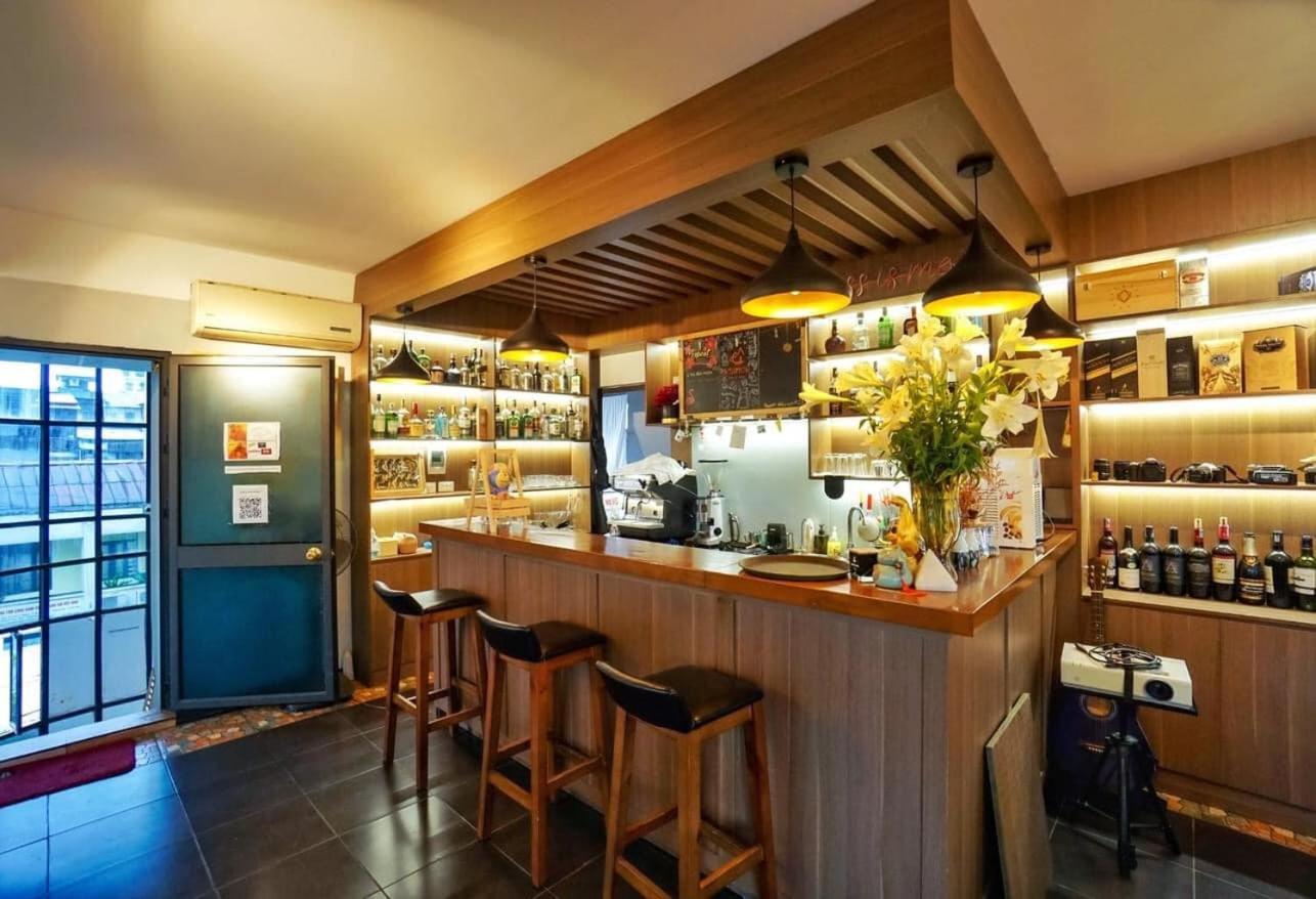 Khach San Giao Thong Hotell Hanoi Exteriör bild