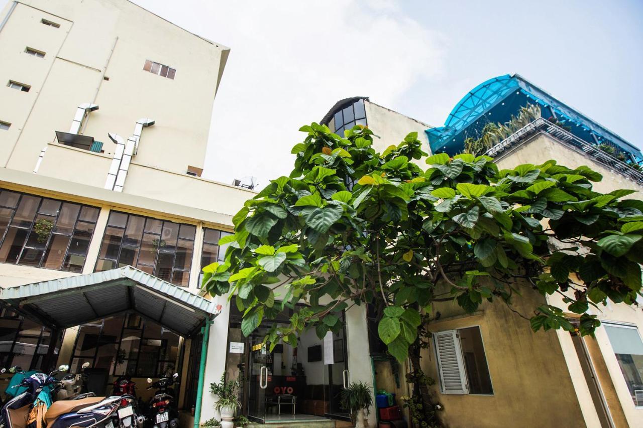 Khach San Giao Thong Hotell Hanoi Exteriör bild