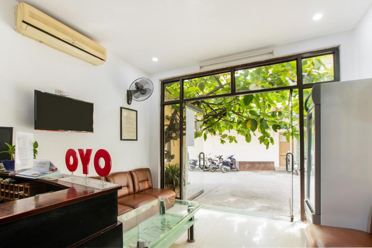 Khach San Giao Thong Hotell Hanoi Exteriör bild