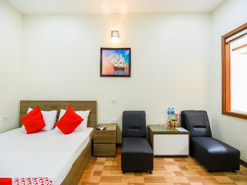 Khach San Giao Thong Hotell Hanoi Exteriör bild