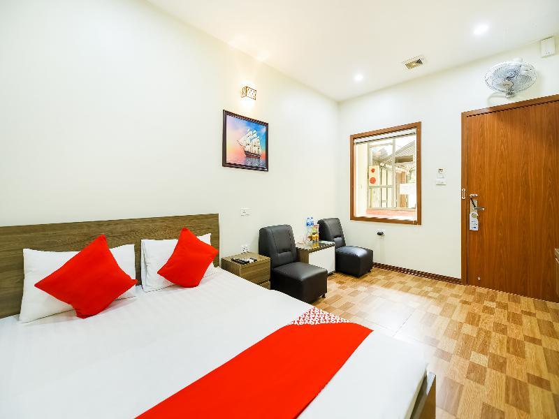 Khach San Giao Thong Hotell Hanoi Exteriör bild